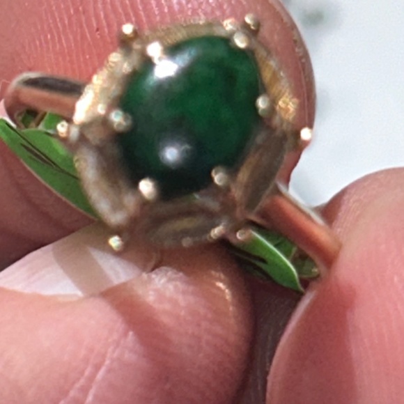 Jade and 10k gold ring - Picture 8 of 8